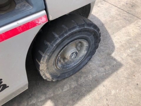 Xe nâng Nissan YL02M25-001782