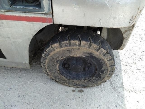 Xe nâng YL02M25-001013