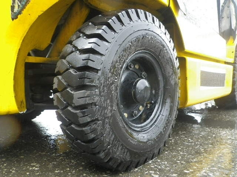 Xe nâng xăng - ga Sumitomo 11- FG25PVIIF2-01037