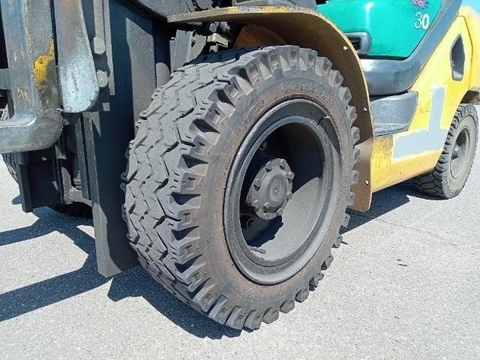 Komatsu FD30C-16 -726127 lốp đơn số sàn