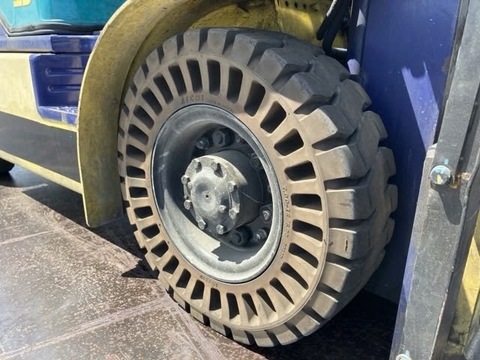 Komatsu FD25C-12-548014