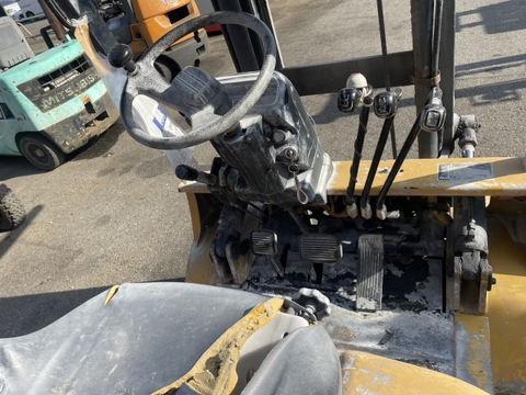 Misubishi FD25T-22138 gật gù - lốp đơn - số tự động