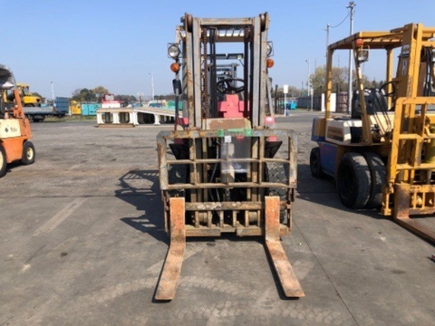 Xe nâng xăng Nisan PH02M25-009614