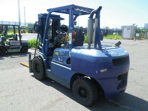 Komatsu FD45T-8-110119 chui công dịch càng