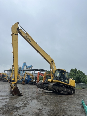 Máy xúc đào bánh xích cần dài 18 m PC200-6