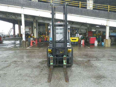 Xe nâng xăng - ga Sumitomo 11- FG25PVIIF2-01037
