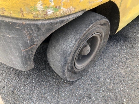 Komatsu 3 tấn chui công gật gù FD30T-16-750189