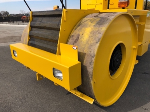 Lu ba bánh sắt hiệu Dynapac CS12-1591