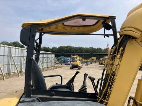 Komatsu PC30UU-5 19300 (máy xúc)