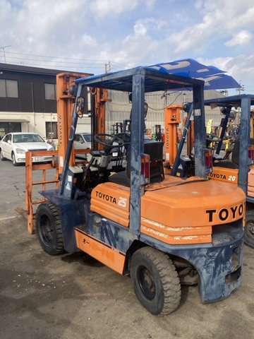 Toyota 5FD25 -73075 gật gù lốp đôi số sàn