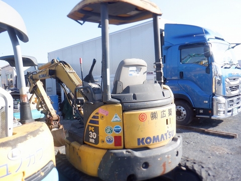 Komatsu PC30MR-3 32567