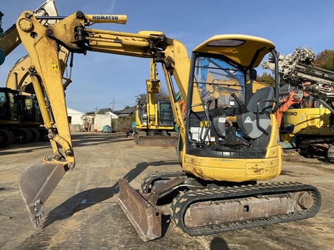 Komatsu PC30UU-5 16326