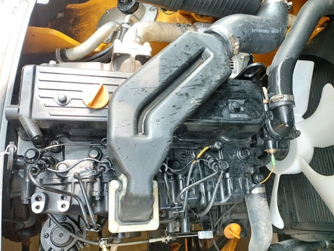 Xe nâng mới UN FD25 chui công mới 100%