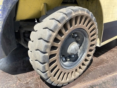 Komatsu FD25C-12-548014