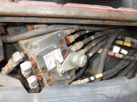 Máy xúc mini B4-6A-62159B sản xuất 2010