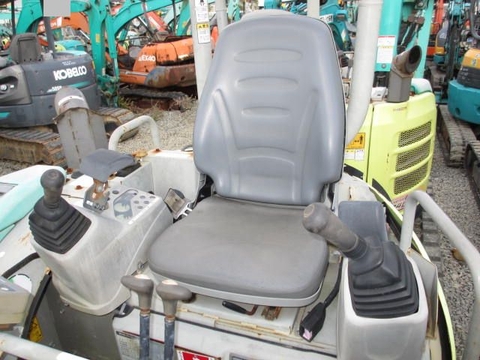 Máy xúc mini B4-6A-62159B sản xuất 2010