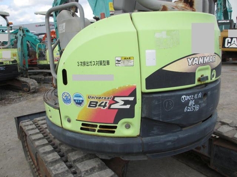 Máy xúc mini B4-6A-62159B sản xuất 2010