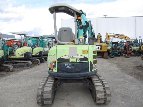 Máy xúc mini B4-6A-62159B sản xuất 2010