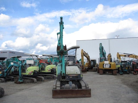 Máy xúc mini B4-6A-62159B sản xuất 2010