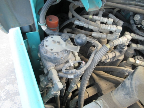 Máy xúc đào SK130UR-1ES-02375