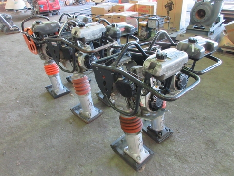 Máy đầm tay - máy đầm cóc - máy đàm mini cho thợ xây nhà các hãng