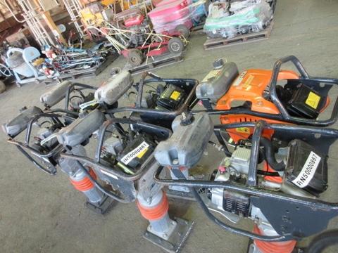 Máy đầm tay - máy đầm cóc - máy đàm mini cho thợ xây nhà các hãng