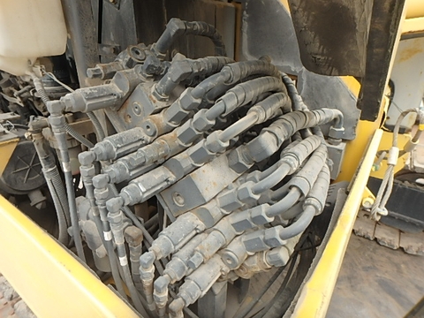 Cẩu bánh xích cần hộp Komatsu LC785-6-31241