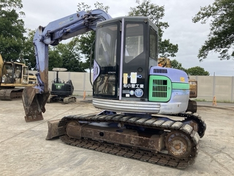 Máy xúc đào EX75UR-3-12208