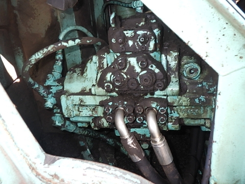 Máy xúc đào SK100-3