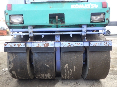 Lu rung mini Komatsu JV25CW-2-1518