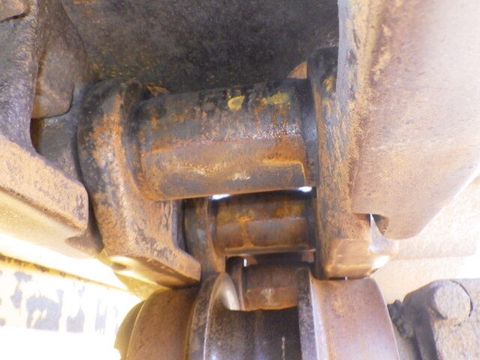 Máy ủi bánh xích hiệu komasu D155AX-6-81177