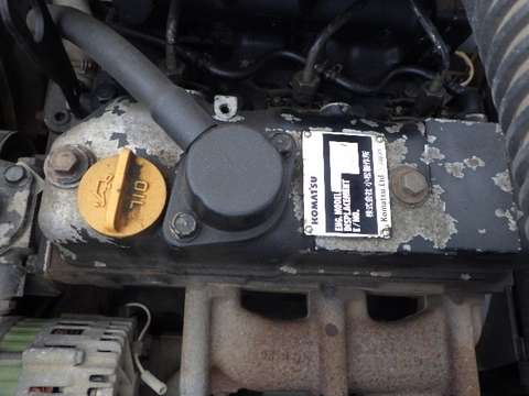 Lu rung mini Komatsu JV25CW-2-1518