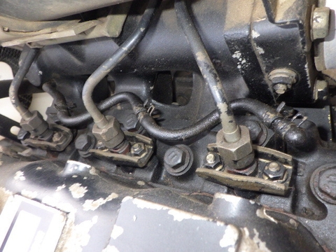 Lu rung mini Komatsu JV25CW-2-1518