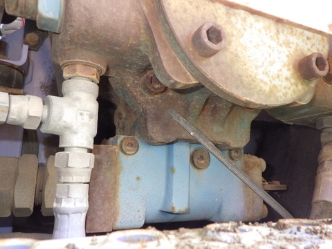 Lu rung mini Komatsu JV25CW-2-1518