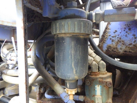 Lu rung mini Komatsu JV25CW-2-1518