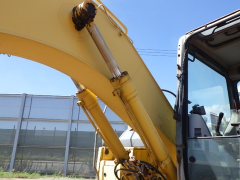 Máy xúc đào Komatsu PC138-2E1-6206