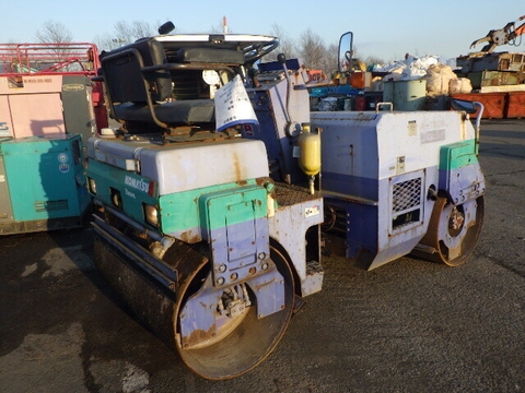 Lu rung mini Komatsu JV25DW-2-1266