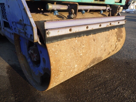 Lu rung mini Komatsu JV25DW-2-1266