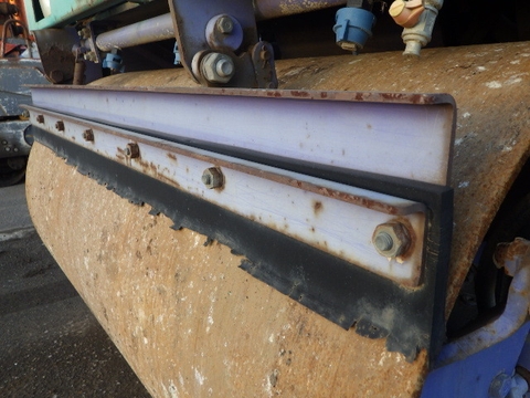 Lu rung mini Komatsu JV25DW-2-1266