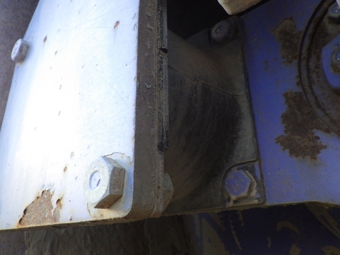 Lu rung mini Komatsu JV25DW-2-1266