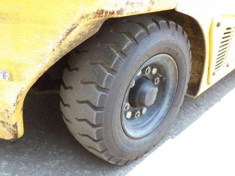 Xe nâng bình khô Komatsu FE25-1-302400