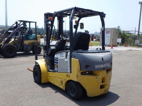 Xe nâng bình khô Komatsu FE25-1-302400