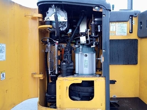 Xe đứng lái komatsu FB15RL-15-157963