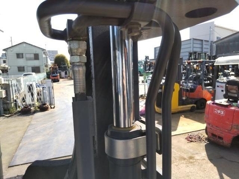 Xe nâng điện ngồi lái Komatsu FE30-1-301886