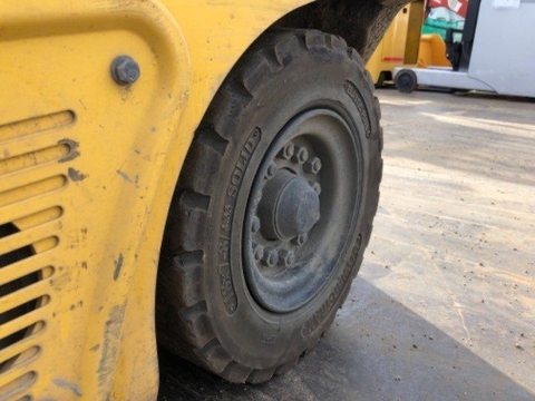 Xe điện 2.5 tấn dịch giá Komatsu FE25H-1-305369