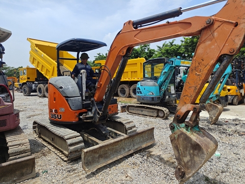 Máy xúc đào hitachi Mini ZX35U-5A-50021