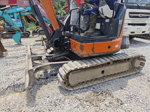 Máy xúc đào hitachi Mini ZX35U-5A-50021