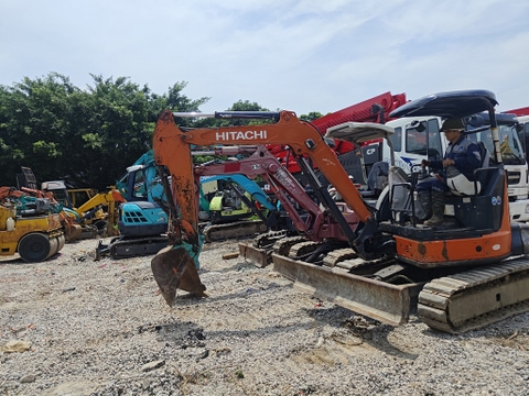 Máy xúc đào hitachi Mini ZX35U-5A-50021