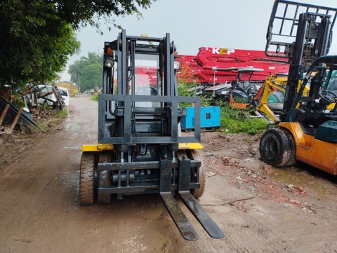 Komatsu FD25HC-15- 572111