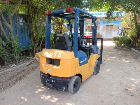 Xe nâng xăng 7FGL15-15218